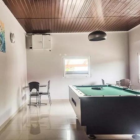 Vakantiehuis Prachtige Woning Met 1 Slaapkamer In