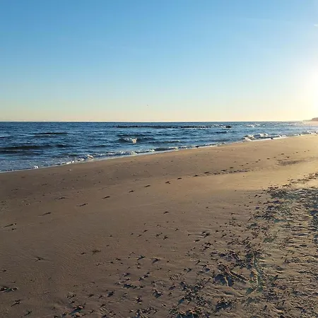 1 Bedroom Lovely In Casa de Férias Łazy