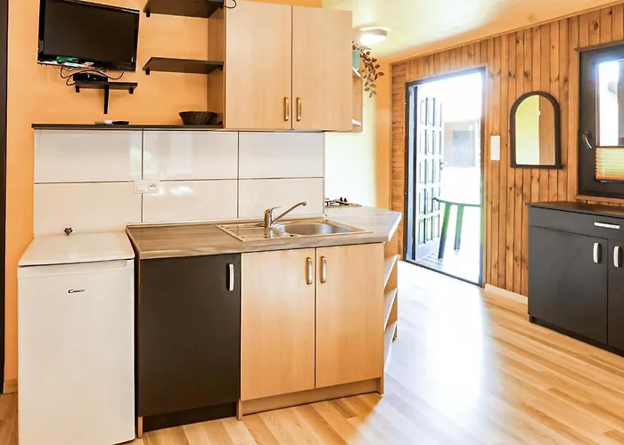 1 Bedroom Lovely In * Łazy