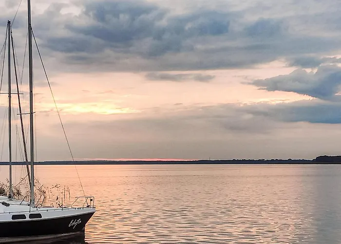 Prázdninový dům 1 Bedroom Lovely In *